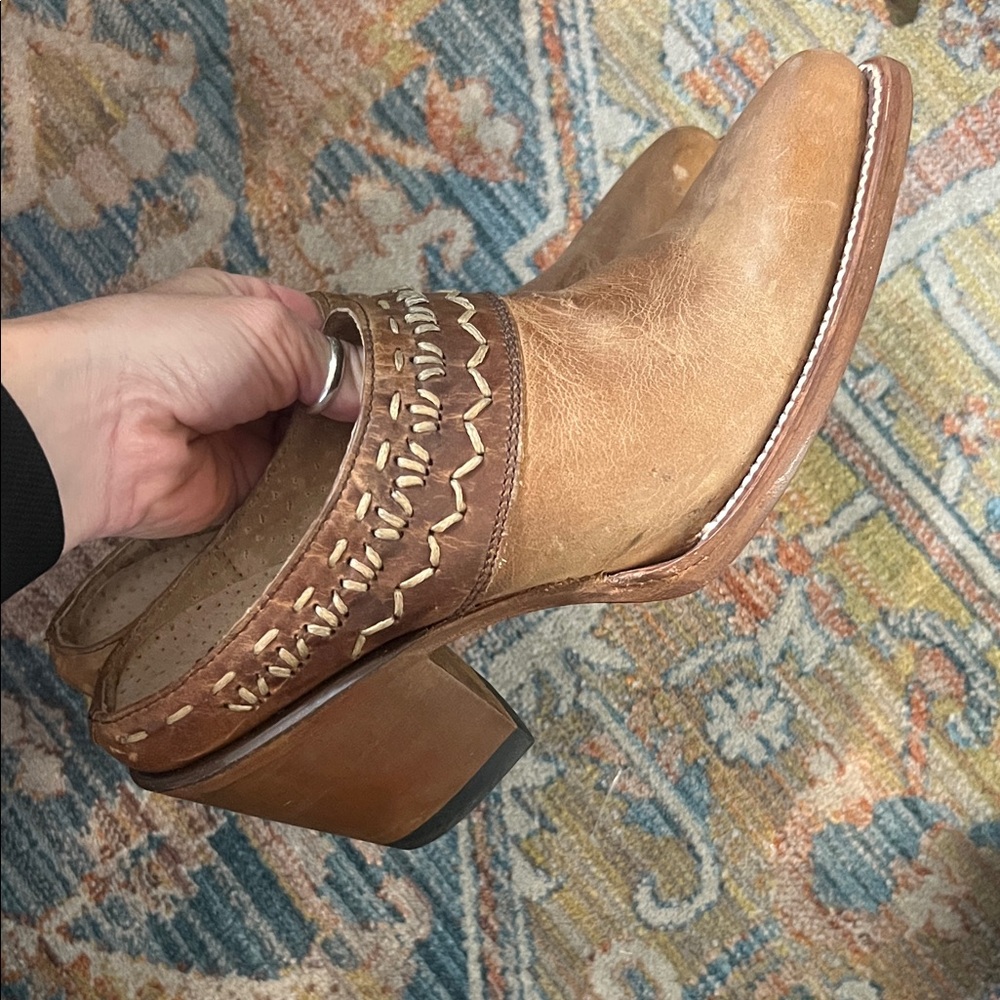 Women’s Tan Leather Western-Style Heeled Mules
